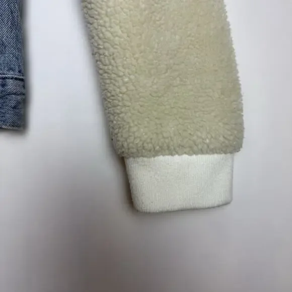Levi's Jacket Womens Medium Ex-Boyfriend Sherpa‎ Trucker Denim Jean Coat $89 OOS - Picture 4 of 16